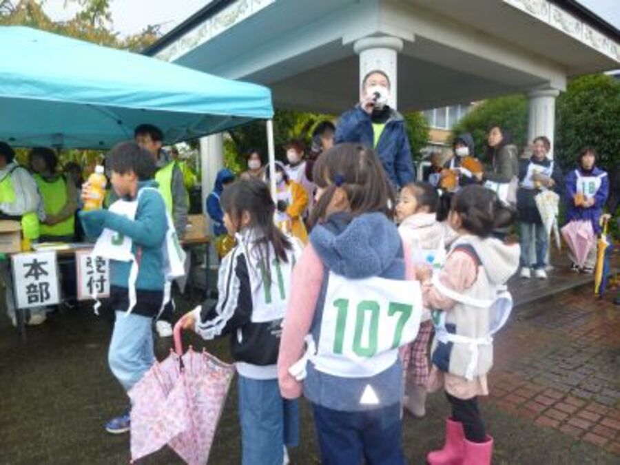 片山ひとづくり部会長が開会を宣言